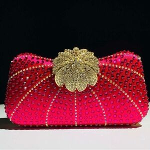 Elegant Pink Crystal Flower Clasp Evening Clutch